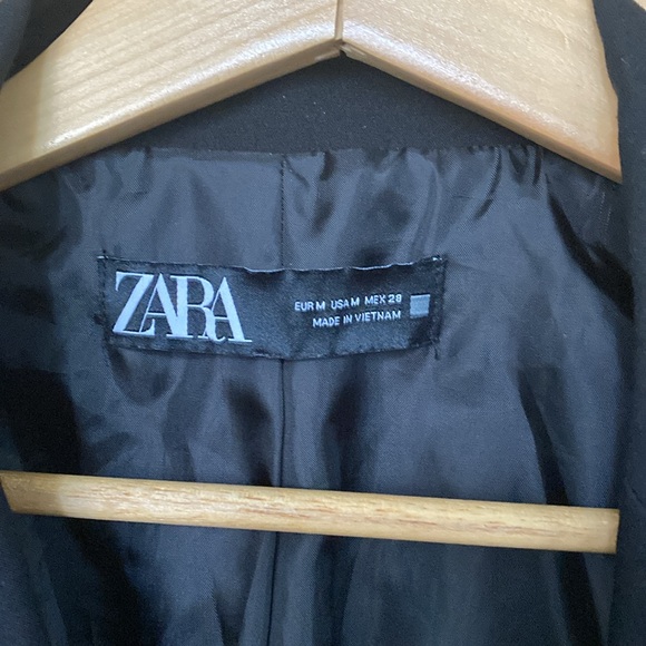 Zara black blazer (size M) - Picture 2 of 4